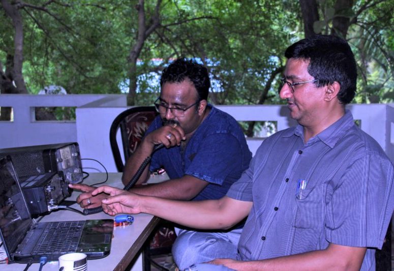VU2ABS and VU3RQX Gaurav at a FD station